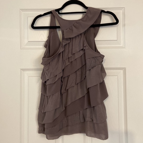 Asymmetric grey tiered blouse - Picture 3 of 4